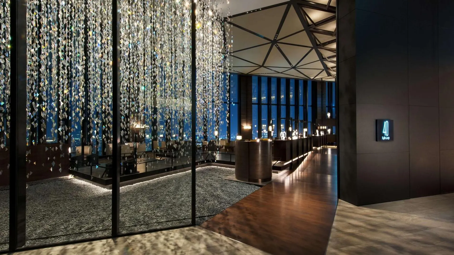 *****  Hotel Conrad Osaka Japón